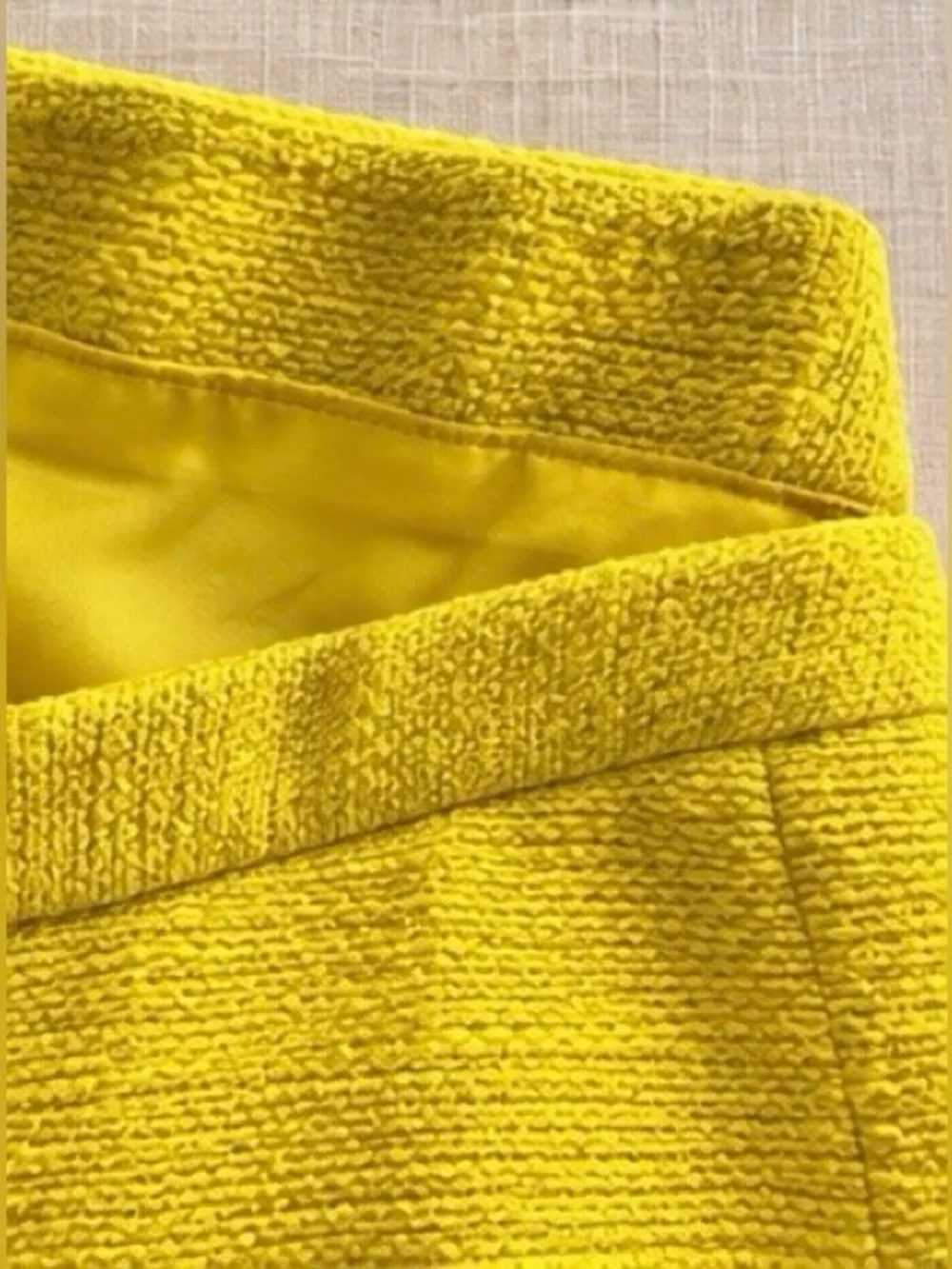 Trina Turk Canary Yellow Textured Pencil Skirt Size 10 NWT